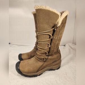 Keen Tan Winter Boots with Insulation and Traction